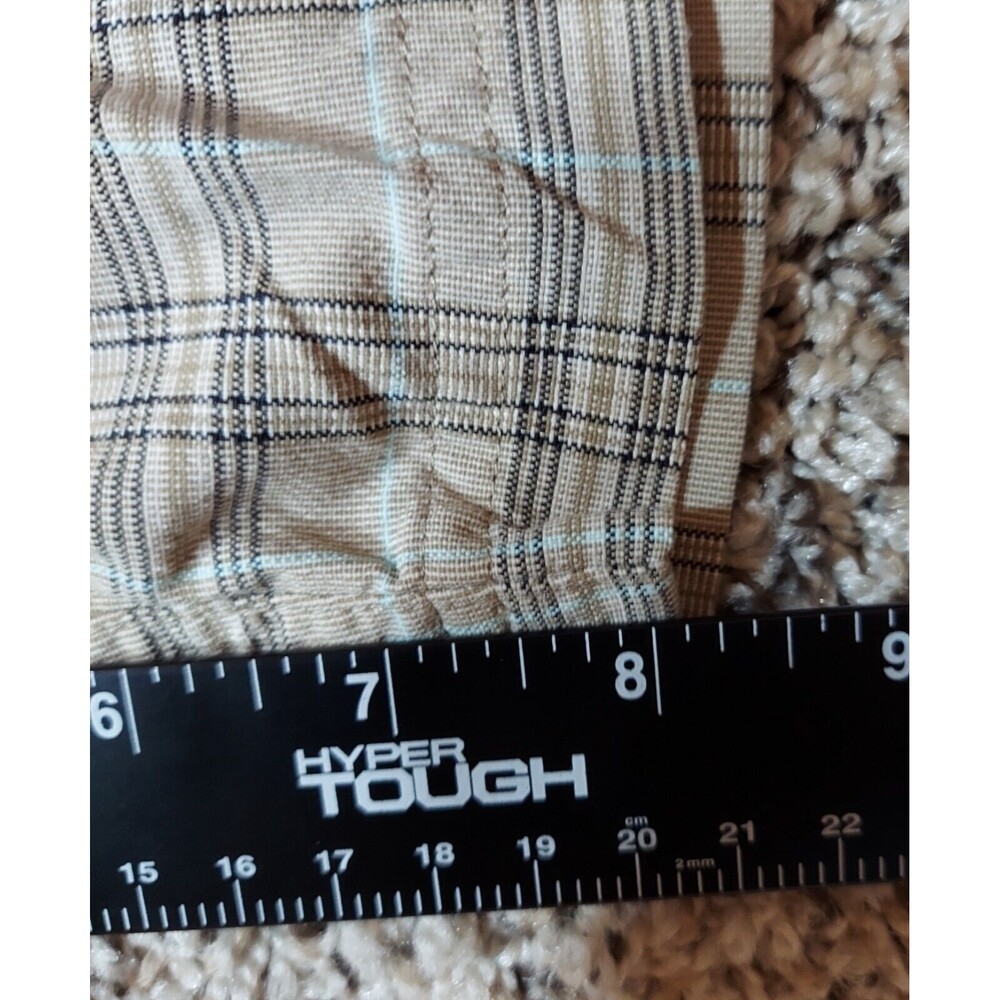 Lululemon Athletica Plaid Shorts Men’s Size 34 Beige/Gray Golf Hiking - Picture 10 of 10